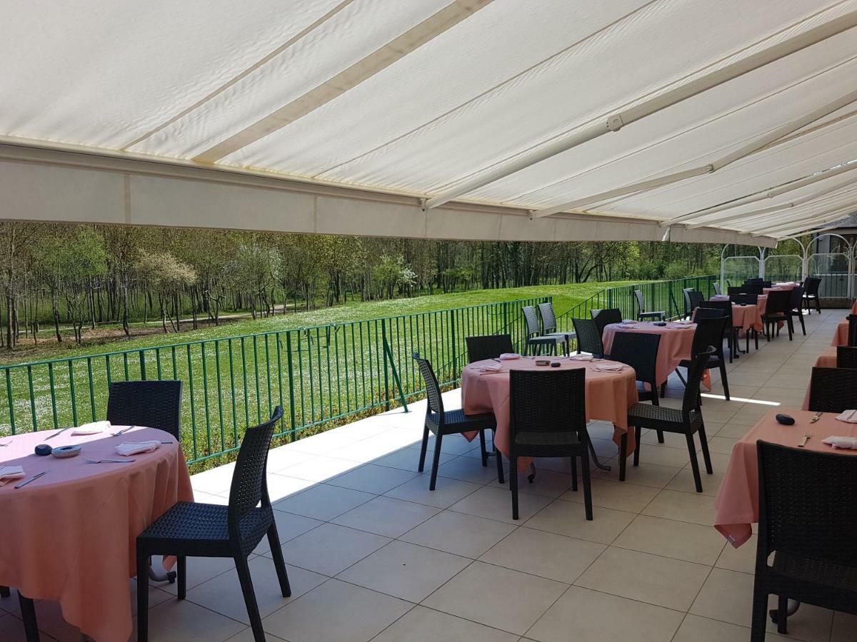 Logis Hotel Restaurant De L'Abbaye Ferrieres-en-Gatinais Εξωτερικό φωτογραφία